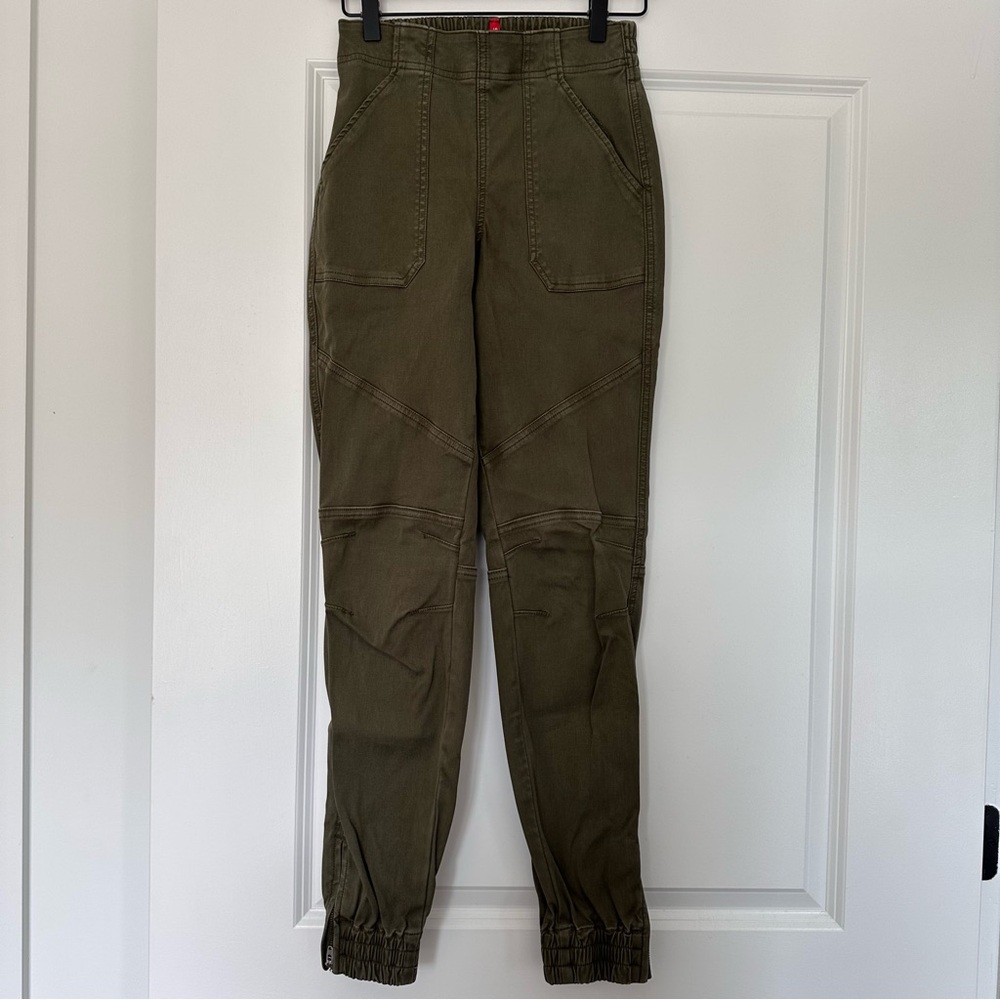 Spanx (XS) Olive Green Cargo Jogger in Stretch Twill High Rise Pants- Utility - Picture 5 of 12